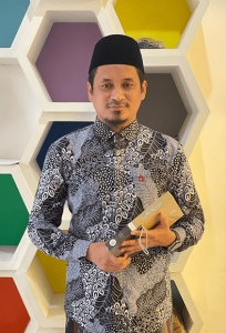 K.H. Muhammad Abduh Tuasikal, S.T., M.Sc, pembimbing ibadah haji umroh di Nur Ramadhan Wisata Umroh dan Haji Plus